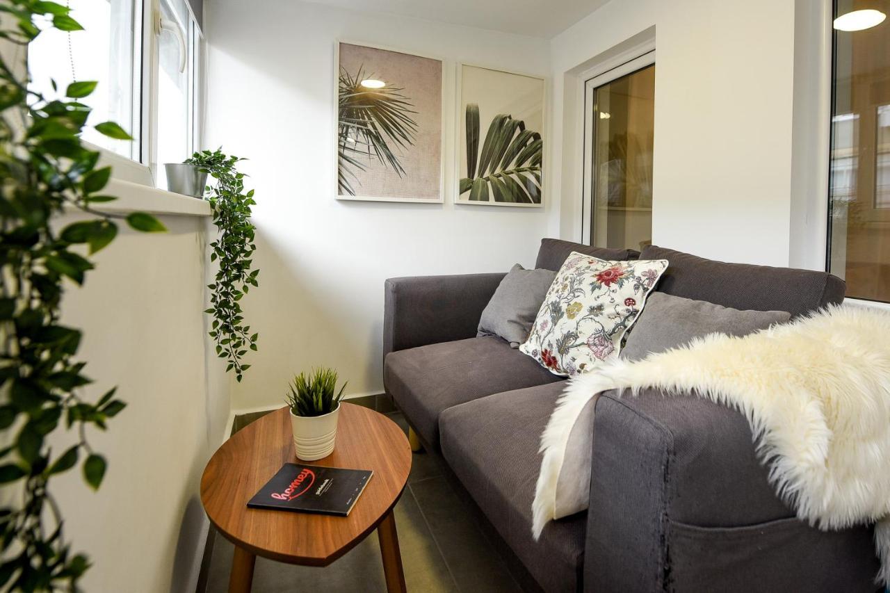 Spacious 1Br In The City Center - Amazing For Extended Stays Бухарест Экстерьер фото