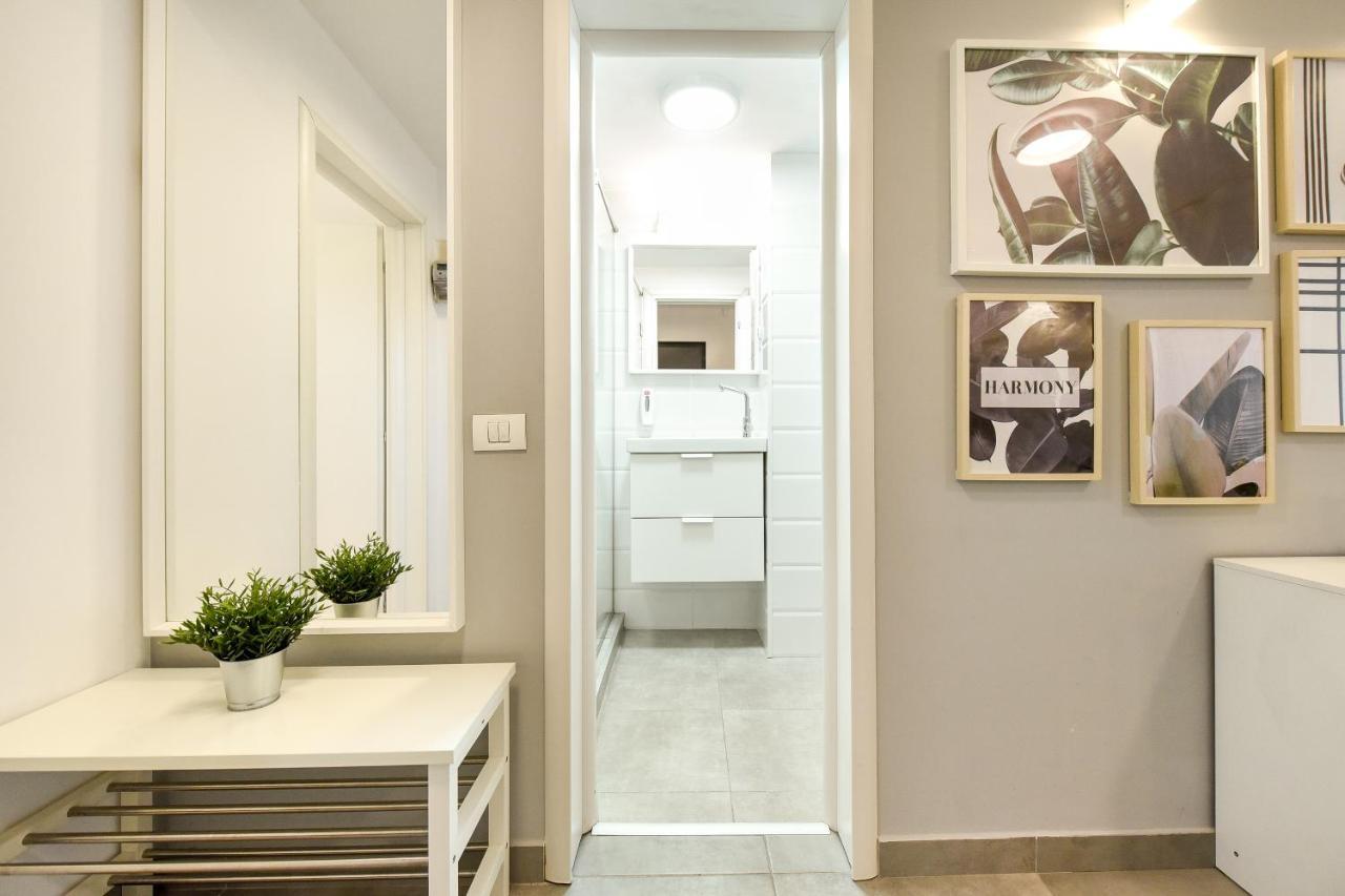 Spacious 1Br In The City Center - Amazing For Extended Stays Бухарест Экстерьер фото